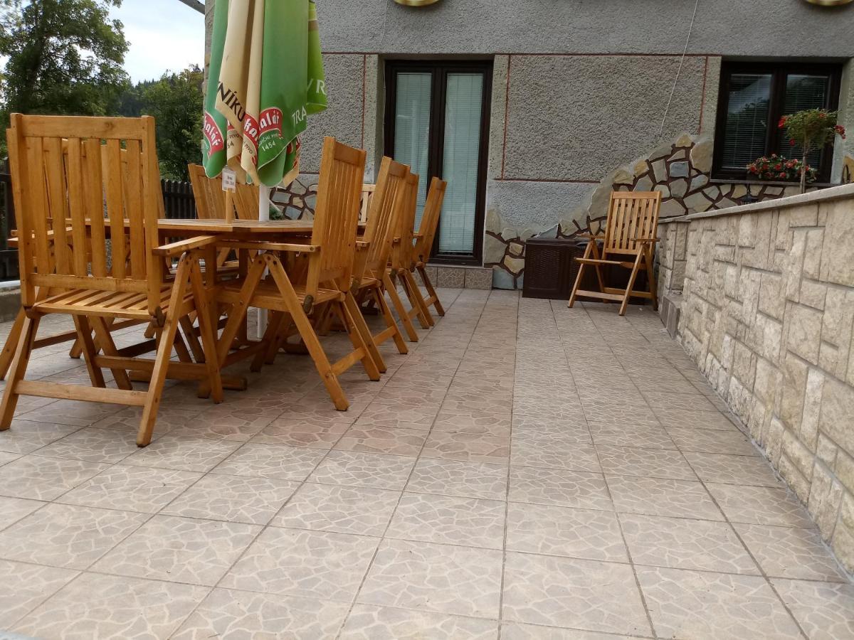 Penzion Apartmany Becov Bečov nad Teplou Εξωτερικό φωτογραφία