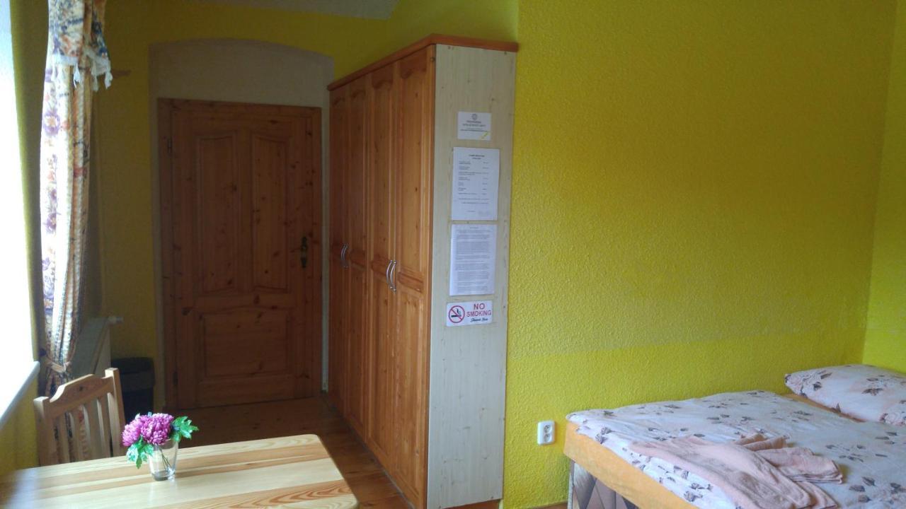 Penzion Apartmany Becov Bečov nad Teplou Εξωτερικό φωτογραφία