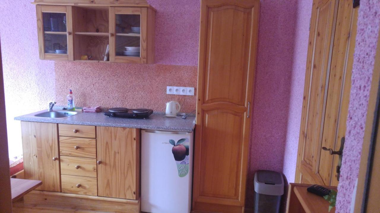 Penzion Apartmany Becov Bečov nad Teplou Εξωτερικό φωτογραφία