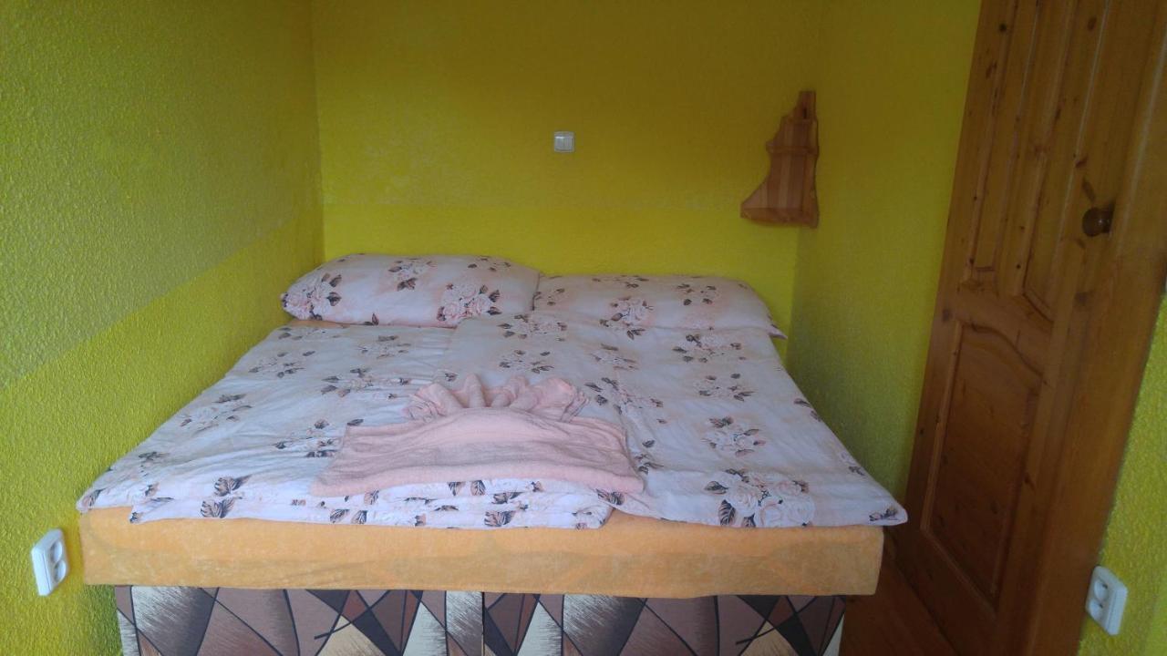 Penzion Apartmany Becov Bečov nad Teplou Εξωτερικό φωτογραφία
