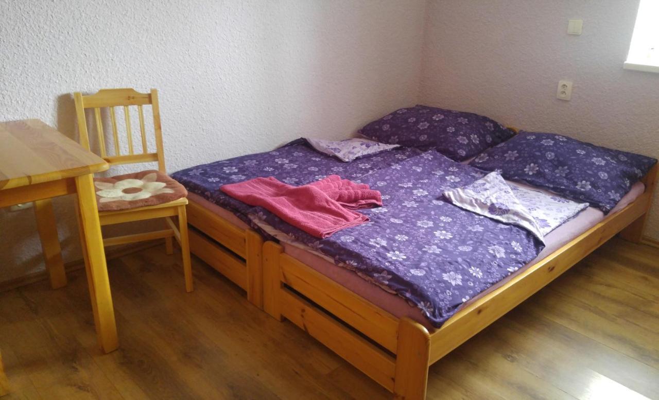 Penzion Apartmany Becov Bečov nad Teplou Εξωτερικό φωτογραφία