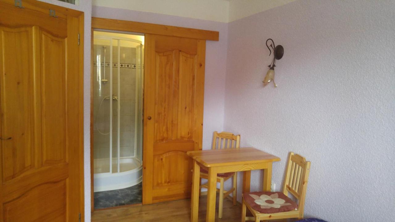 Penzion Apartmany Becov Bečov nad Teplou Εξωτερικό φωτογραφία